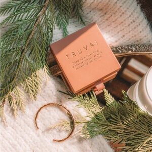 Truvai Margo Cuff Bracelet - Winter 2025 Jilly Box